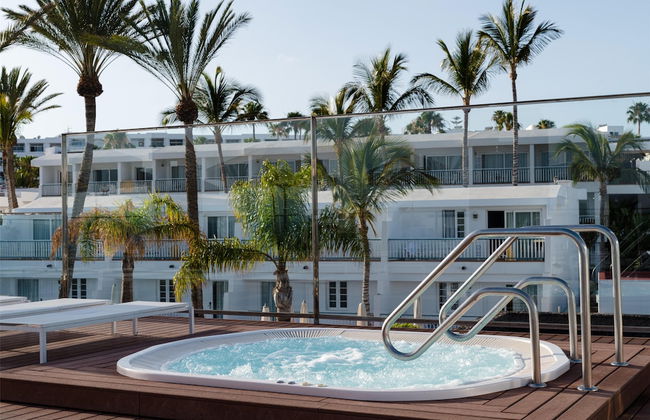 Plus Fariones Apartamentos - Photo 62