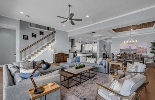 Luxury Waterfront Home with Swimming Pool Hot Tub and 2 Boat Slips - Foto 7