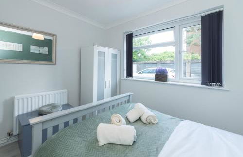 2BDR Peaceful Ground Floor Apartment Free Parking - Pass the Keys - Foto 19