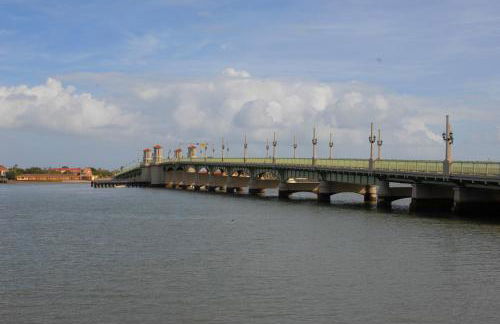 Charming Historic Downtown Apartment - Foto 12