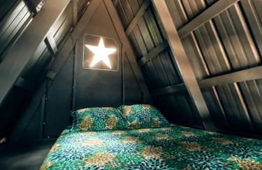 Secluded A-Frame Glamping on 46-Acre Farm Near Nashville – Queen Beds, Fire Pit, Breakfast Included - Foto 2