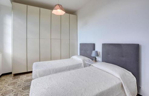 2 Bedroom Amazing Apartment In Semorile - Foto 20