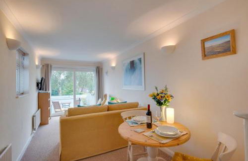 1 Bed in Sidford oc-mblhol - Photo 5