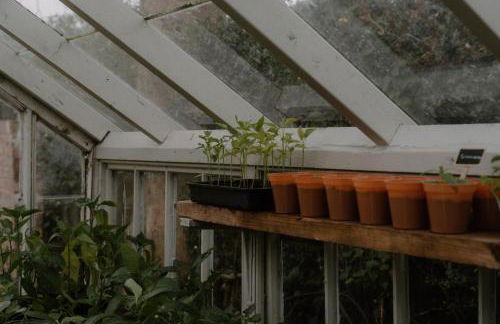 The Carriage House by Birch Stays - Photo 53