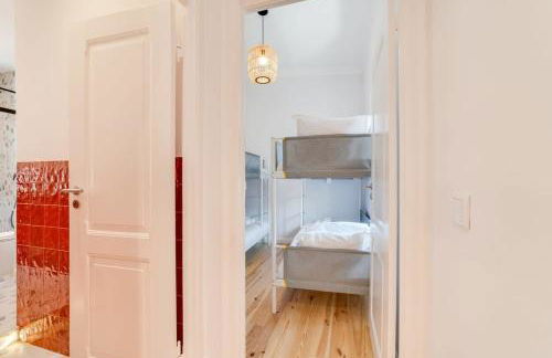 Cozy Coastal Getaway 3BR Apartment in Estoril - Foto 19