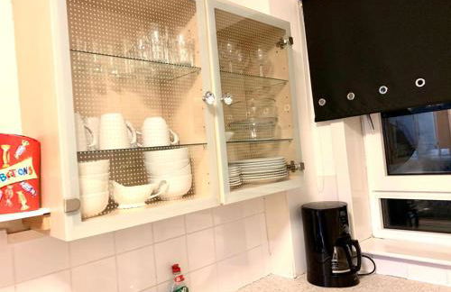 Central 1-Bed Apt Sleeps 4 5 mins to Station - Photo 3