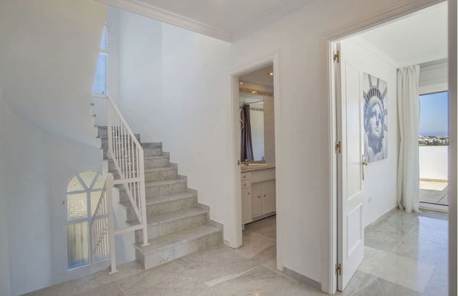 Elegant Villa Retreat - Foto 28