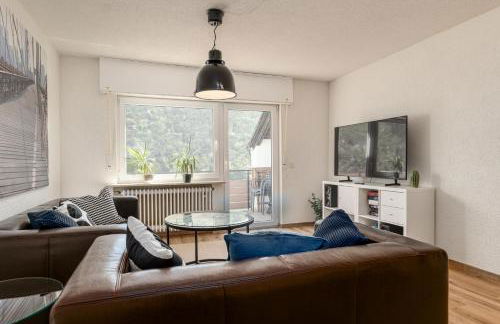 Riesling Appartement for 2 - 4 People - Billiards - Balcony with Mosel View - Parking - Wine Barrel Bar - Fully Equipped Kitchen - Netflix - WaipuTV - 3 km from Cochem - Foto 6