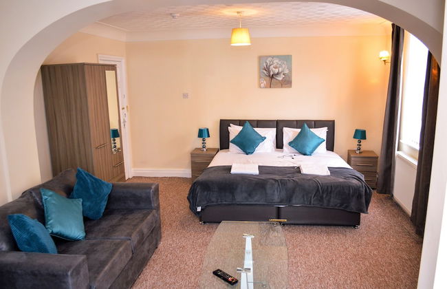 Orrell House - Photo 9