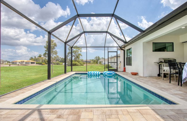 Sirenia by Avantstay Gorgeous Cape Coral Home w/ Pool & Modern Interior - Foto 21