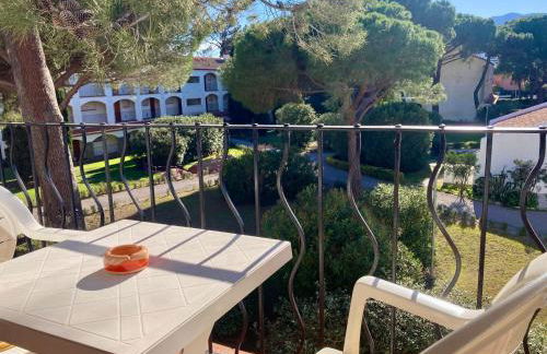 Idyllique ! Terrasse vue jardin et montagne, parking, local à vélos, à 2 pas de la plage et piscine de mai à septembre ! - Foto 9