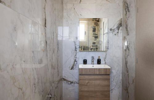 Villa Pasiphae - With Private Heated Pool - Photo 51