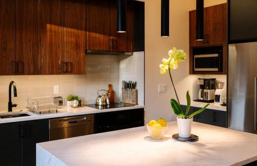 30-Day Minimum Boulder Bright & Modern Private 1BR 2BA ADU - Photo 8