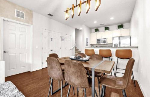 3 BD 2 BA Lucaya Village 13-102 - Foto 8