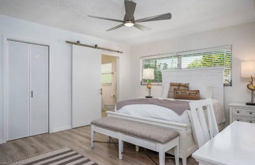 Gorgeous Grove Contemporary Family Home - Foto 48