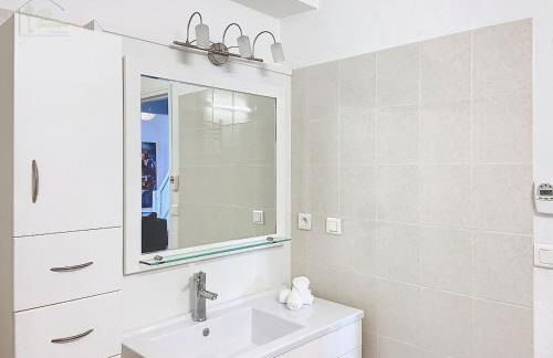 T6 Unique, Chic and Artistic with large terrace - Photo 17