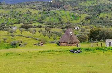 Charming house with mountain view in Encinasola, fireplace - Photo 26