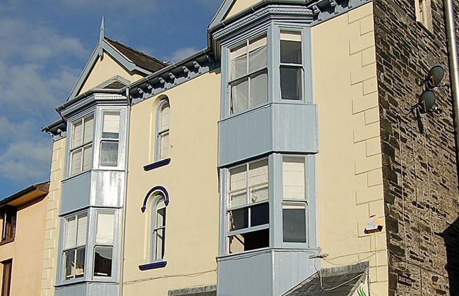 CLOCK TOWER APARTMENTS - Photo 39