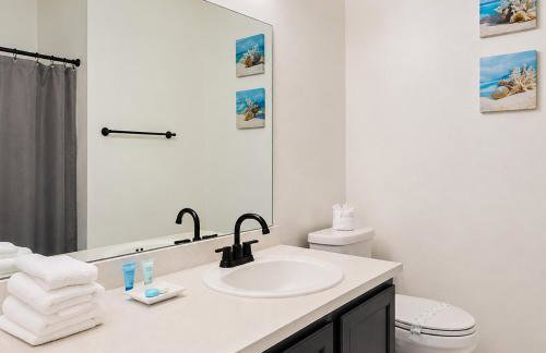 Wonderful 4BD House Private Pool & Near Disney - Foto 12