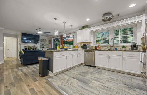 ATL Cascade Oasis - Pool | Spa | Arcade | Pool Tbl - Photo 45