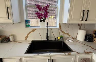 Luxury Lakefront 4BR - Corporate & Extended Stay Friendly - Foto 51