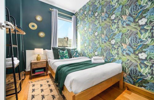 2-Bedroom Cottage - Long Stays Welcome - Photo 23