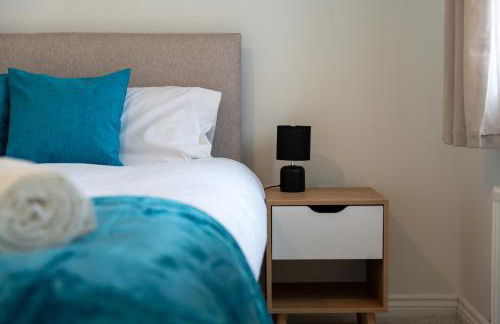 Modern Luxury 2 Bed Didcot Home with Free Parking - Foto 27