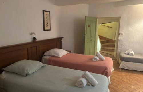 Stunning farmhouse with heated private pool in Provence - Photo 16