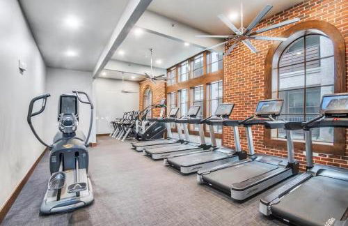 Modern 1BR Dallas peaceful escape in the heart of Farmers Branch! Less than 20 minutes from Downtown Dallas, 15 from DFW ariport 15 from Grapevine - Photo 5