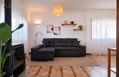 KING SIZE Bed with Air Conditioning near the BEACH & FREE Street Parking - Foto 4