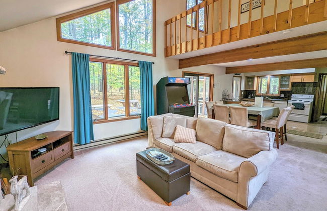 Mountain Memories by Avantstay Hot Tub Enclosed Deck, Large Yard w/ Fire Pit - Foto 15