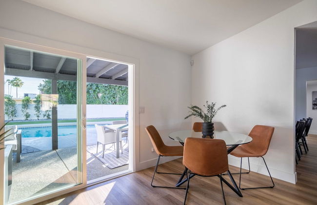 Grayhawk by Avantstay Modern Home w/ Pool, Hot Tub, Bocce, Fire Pit, Pool Table, Putt-putt & Putting Green - Foto 15