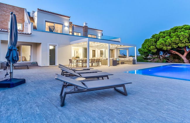 Goldeneye Luxury 6 Bedroom Villa With Infinity P - Foto 4