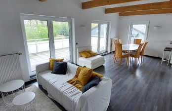 Gemütliche Ferienwohnung am Schwimmbad - Foto 1