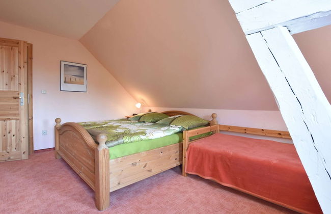 Comfy Apartment in Kröpelin near Sea Beach - Photo 3