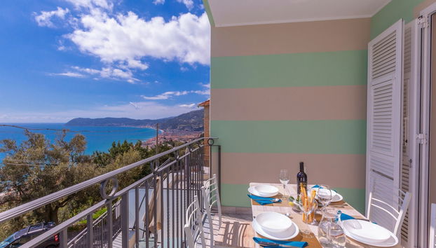 Serena 1 in Alassio With 2 Bedrooms and 2 Bathrooms - Foto 3, Habitación