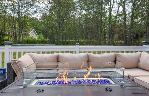 Cozy Poconos Retreat Hot tub, Game room and igloo - Foto 30