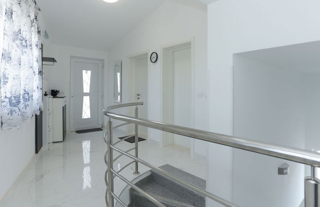 Elegant Oasis Vinisce Villa With Pool - Foto 1