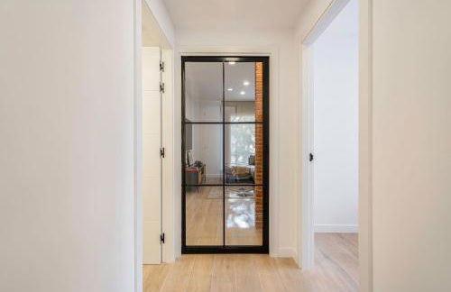 ApartsNouBcn Equador Les Corts - Photo 38