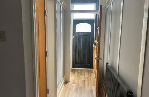 Entire Seaside Home 6 Private BedRooms Sleeps 10,4 Minute Walk To Station - Foto 46