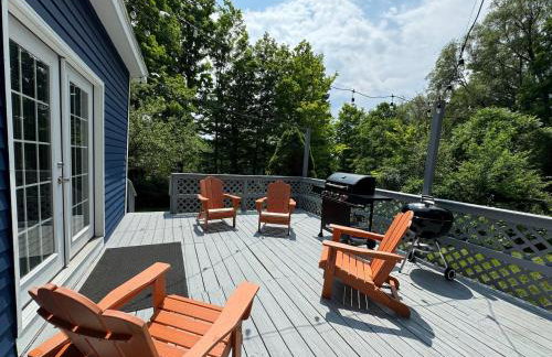 Dual-Home Berkshire Retreat Sleeps 16 - Foto 47