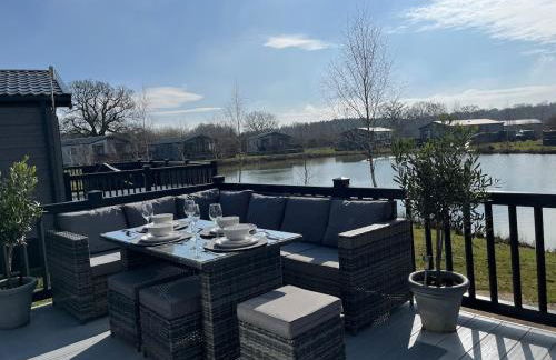 Kingfisher Lodge - Lakeside Lodge With Hot Tub - Foto 54