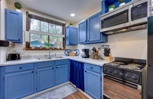 Hawthorne Anglers Cabin with Lake and Dock Access! - Foto 2