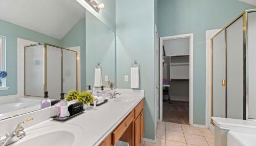 Relaxing 3BR 2BA Oasis - Hot Tub & 5 Beds! - Foto 5