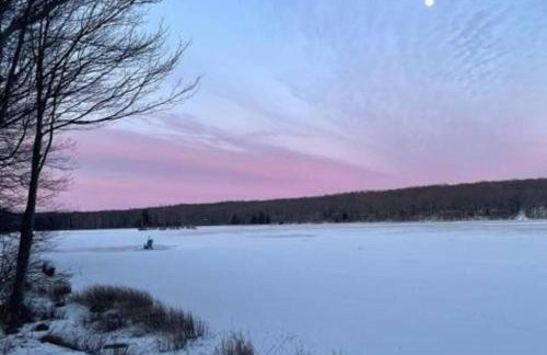 Lakeside Oasis with Kayaks, Hot Tub, & Fire Pit - Foto 78