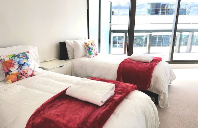 Melbourne Lifestyle Apartments - Best Views on Collins - Photo 16