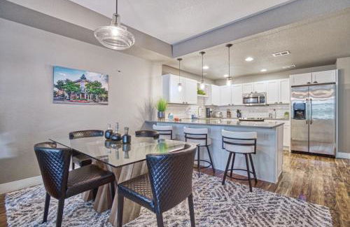 2 Bedroom townhome, super close to downtown FC! - Foto 16