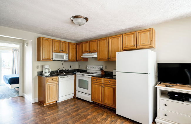 Nautical Mile - Photo 10