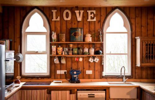 The Tabernacle, Design-led Converted Chapel with Hot Tub, Highland Perthshire - Foto 27