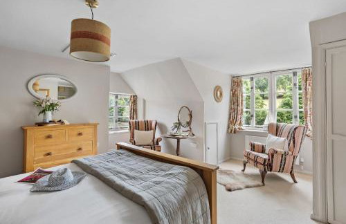 Duck Cottage - Waters Edge, Exclusive Village Location - Photo 23